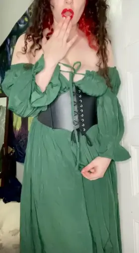 POV: this horny bar wench will do anything for a good tip [f]