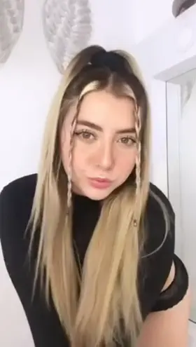 Innocent girl w very dirty mind!