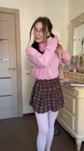 hey hi I’m addicted to making these silly videos😅 hope you guys like em!😍