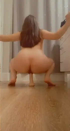 Older squat riding 😘