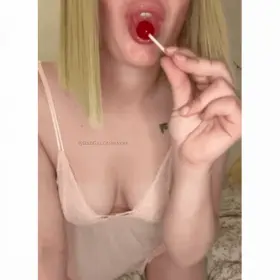 I'm ready to be man handled 😈 Wanna handle me? 🍆 Follow me on OnlyFans to get daily content ONLY $7 -> Link in bio & comments ❣️