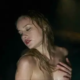 Brie Larson Nipple