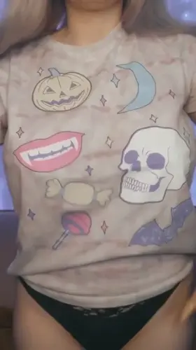 Do you enjoy tiddy drops? Happy cake day to me! Celebrating 3 years on reddit 🍰💜