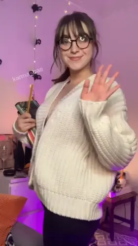 DON'T JUDGE A BOOK BY ITS COVER (👇🔥CONTENT IN THE COMENTS👇🔥 )