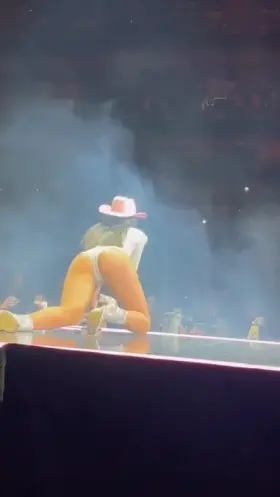 Dua lipa need some cum