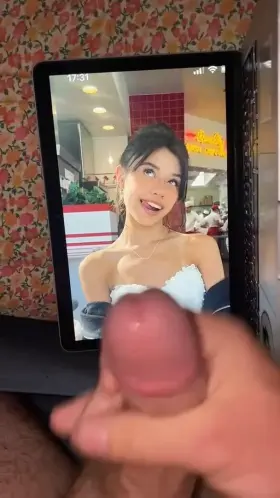 Rachel gets my thick load all over her face 🥵 💦