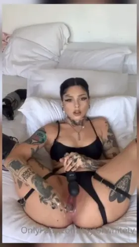 Tayl0r so Sweet and Juicy Girl - F0lder B3low