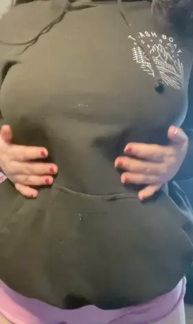 Wanna watch movies and [f]uck on the sofa?