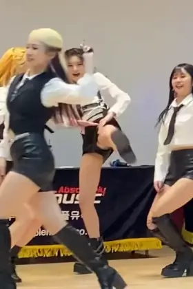 Everglow - yiren’s pussy