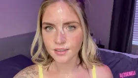 Zoeneli looks so cute showing off