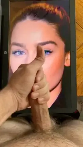 Huge load for Emilia...let’s make this #1 in this sub!