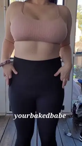 I'm not sure how much I like this bra, what do you think?