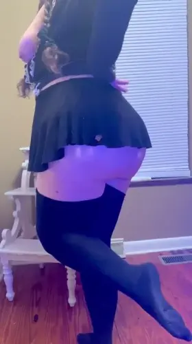 horny brat with a big butt❤️