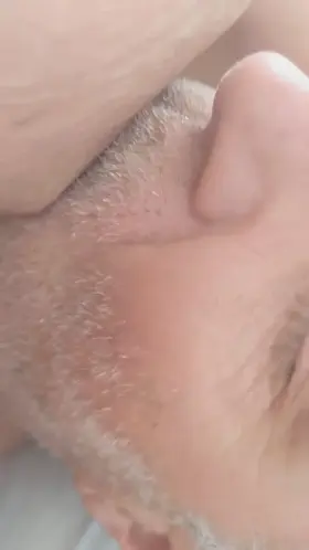 There's nothing better than eye contact with Daddy while he eats me out [OC]