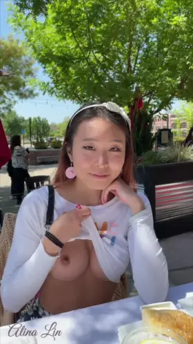 I was so shy doing this!!! Hope you'll join me for lunch? [f]