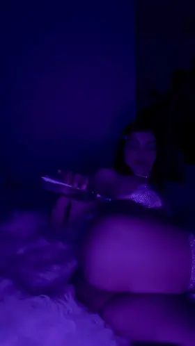 Big oiled up Latina ass