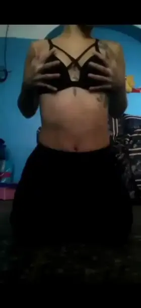 Happy start to the week daddy 😈