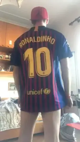 I love when straight guys ask me to fuck me. I feel so horny 🍑