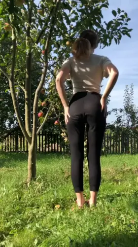 Seems my old neighbour noticed me 🥵 would he like to fuck this ass or no? [f]