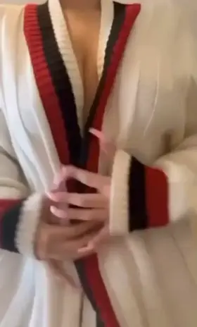 doing 1 hour video calls for $20 cashapp! dm me 💞💞