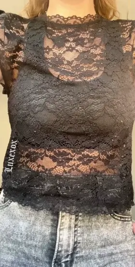 This shirt & sports bra does a good job at hiding them 🤪