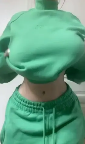 I wonder what’s under there 👀