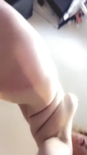 🎈 Its my birthday week 🎈Every new sub this week gets a FREE CUSTOM PICTURE 🥳 Link in comments!