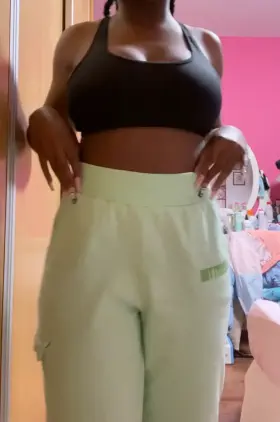 [F19] Are you into girls with my body type?