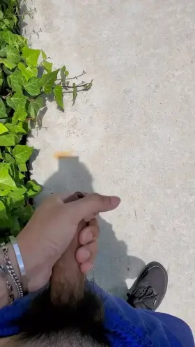 cumming in public (21)