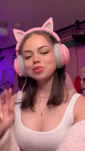 You’d look so much better between my legs~ ☺️