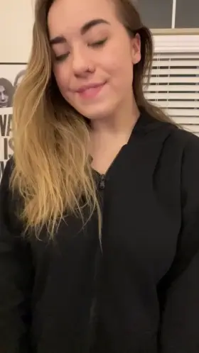 [oc] [reveal] it's a little hot in here this morning, let me unzip my sweatshirt rq (;