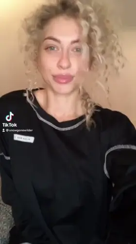 From TikTok to OnlyFans 👌 Welcome video 😏 Top 1% 😏 1:1 chats, requests, HD quality and kinks 🥳 Let me be you personal porn star 🥵 You wont regret 🤩 OF @thiskindasnow