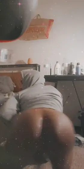 Here a slice of cake🤷🏿‍♂️🎂