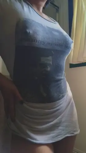 Daddy, you proud of the beautiful woman that I’ve blossomed into?🥺💕