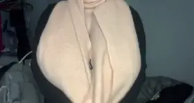 Do you like my new scarf?? 🎄❄️