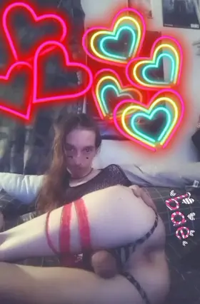 I'm just a cock hungry little fucktoy ❤️