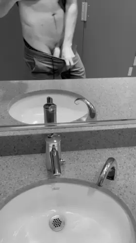 Hope nobody saw me in the bathroom😈