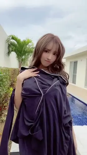 Swimsuit Reveal