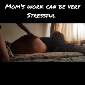 Deep tissue massage for mom