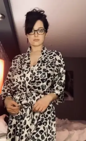 Who Like Natural Boobs ? ( Her Free Folder In Comments )