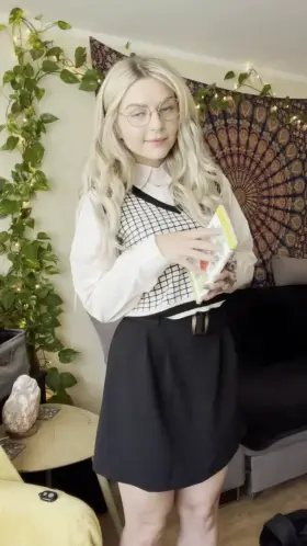 I’ll let you use my pussy in exchange for good grades.. is that a deal? 🥺