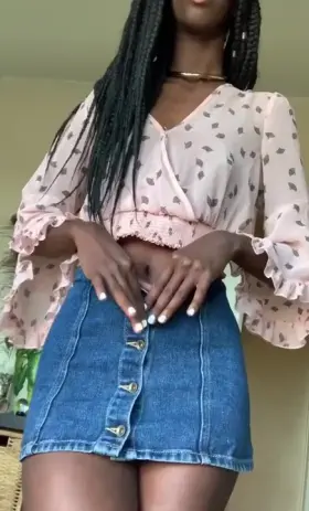 I don’t like putting on clothes but I sure do love undressing 😜