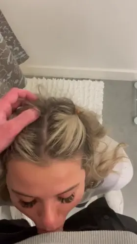 7 Days of Head: Day 5 ☺️ I finished him in our friends bathroom before we went out for the night ;)