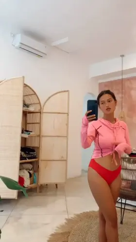 Can anyone guess my size here? :P