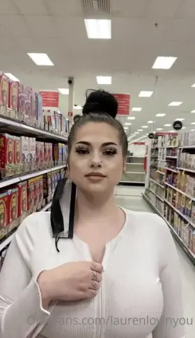 Huge Melons 🍈😍....(check comments for her folder)