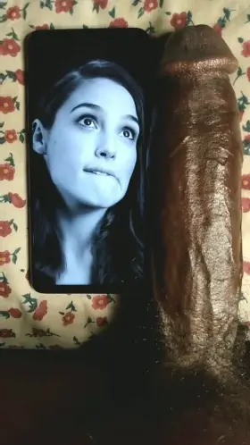 Gal Gadot Cockthrobbed