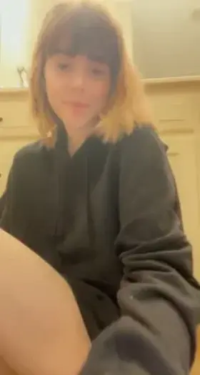 small tits can turn you on too 😇