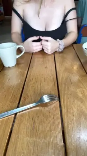 Can I have my sauce on the side? Lunch dates are more fun with me!