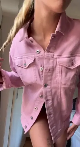 My neighboor is so lucky to see me everyday