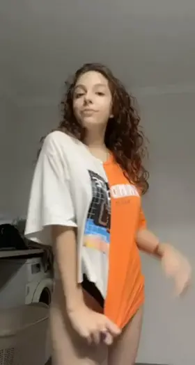 If my ass makes at least 3 guys hard i'll celebrate and fuck myself;)